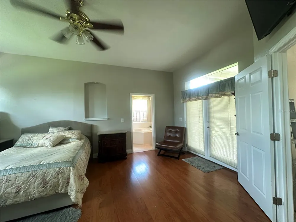 3192 OAKS BEND Bowling Green, FL 33834