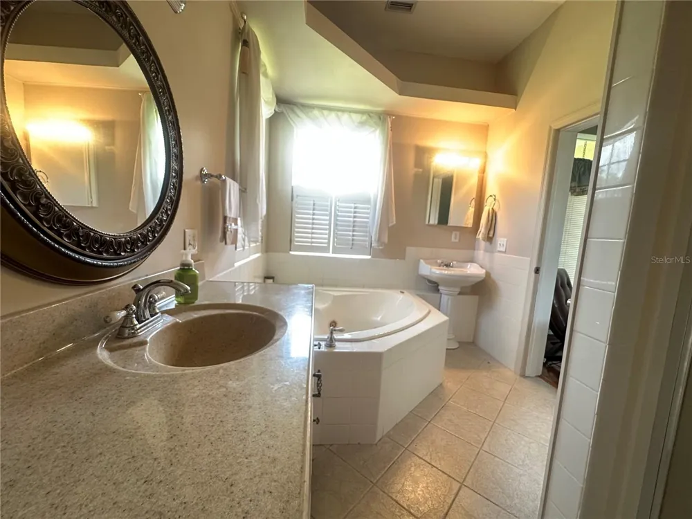 3192 OAKS BEND Bowling Green, FL 33834