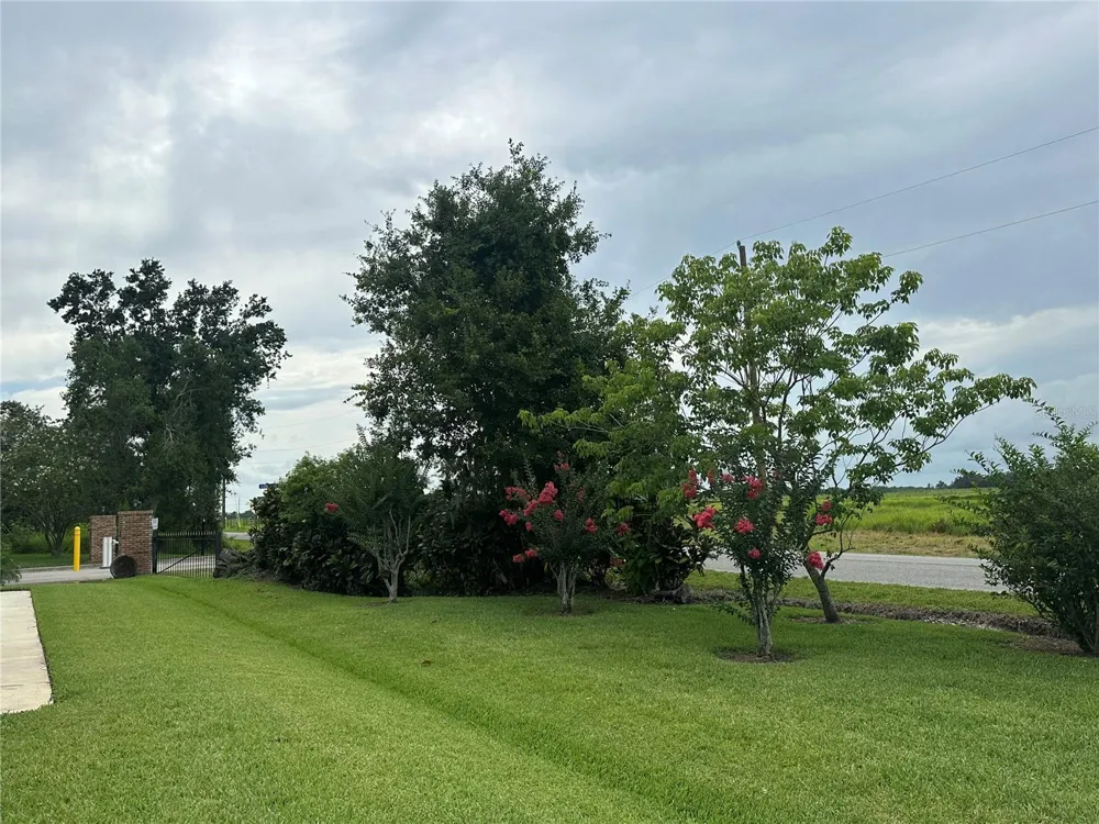 3192 OAKS BEND Bowling Green, FL 33834