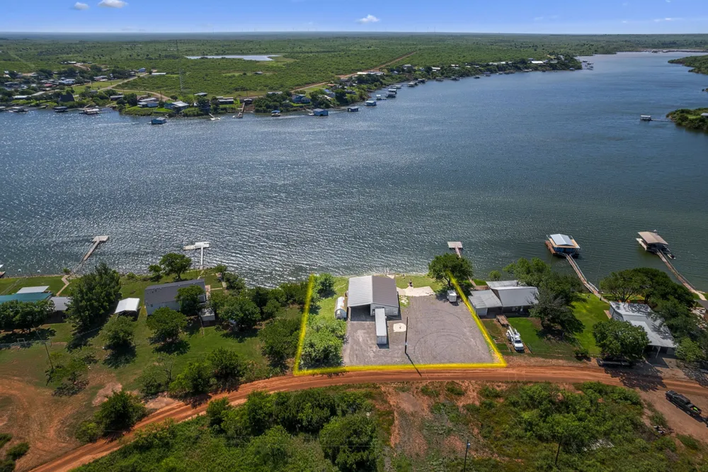 894 W Moonshine Road Seymour, TX 76380