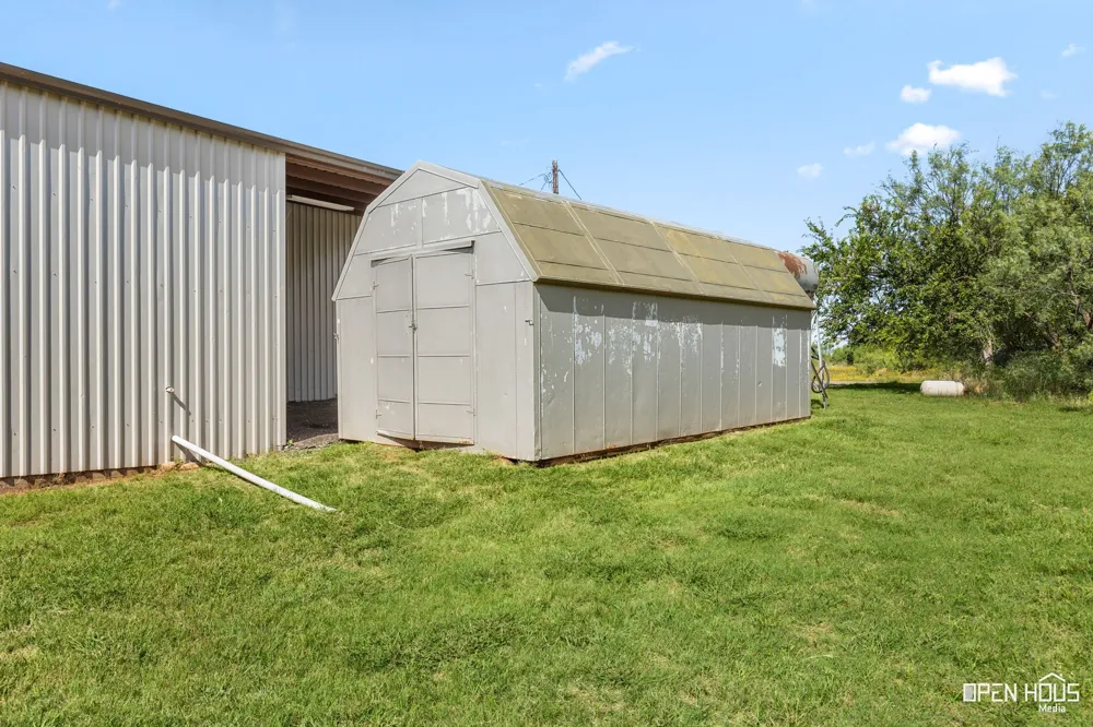 894 W Moonshine Road Seymour, TX 76380