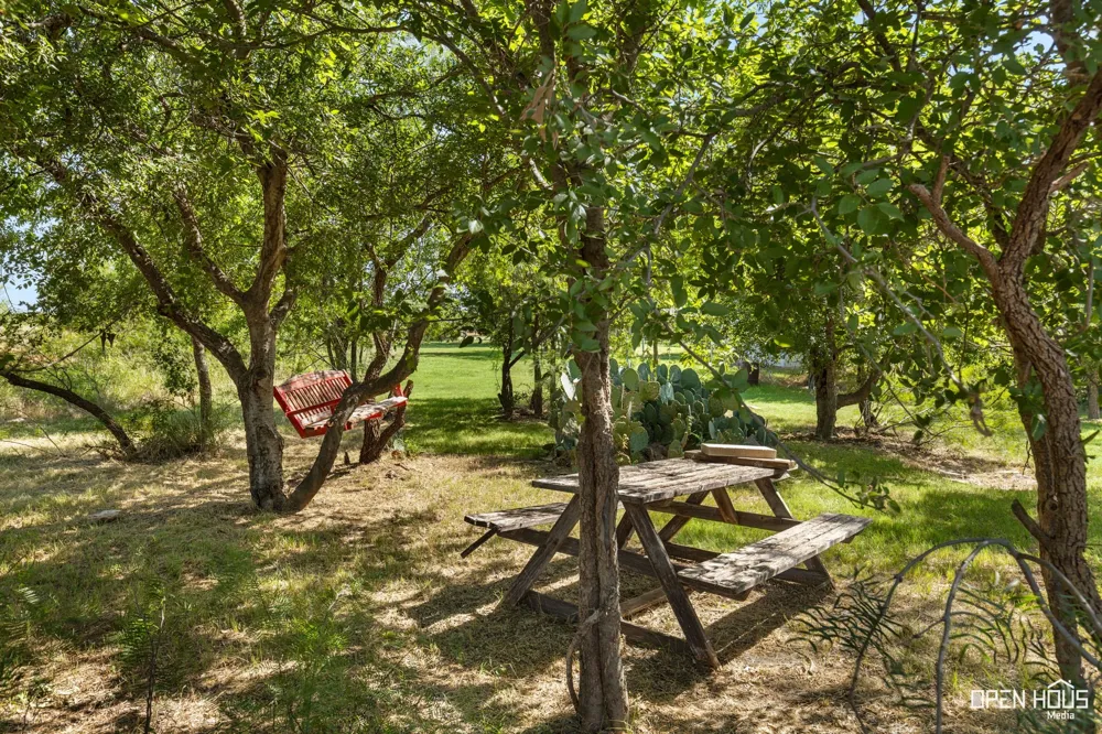 894 W Moonshine Road Seymour, TX 76380