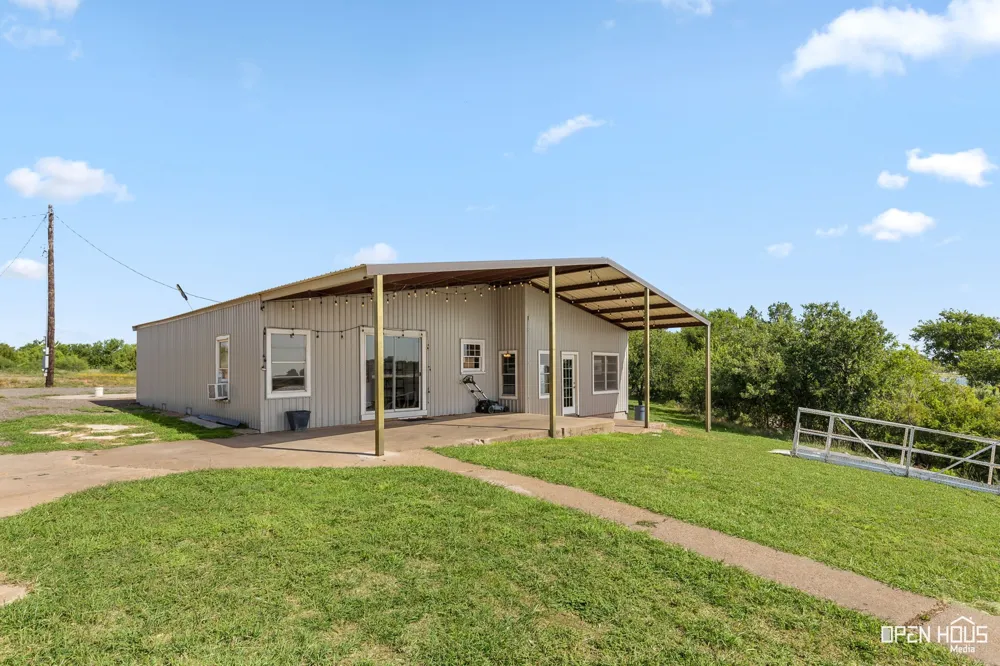 894 W Moonshine Road Seymour, TX 76380
