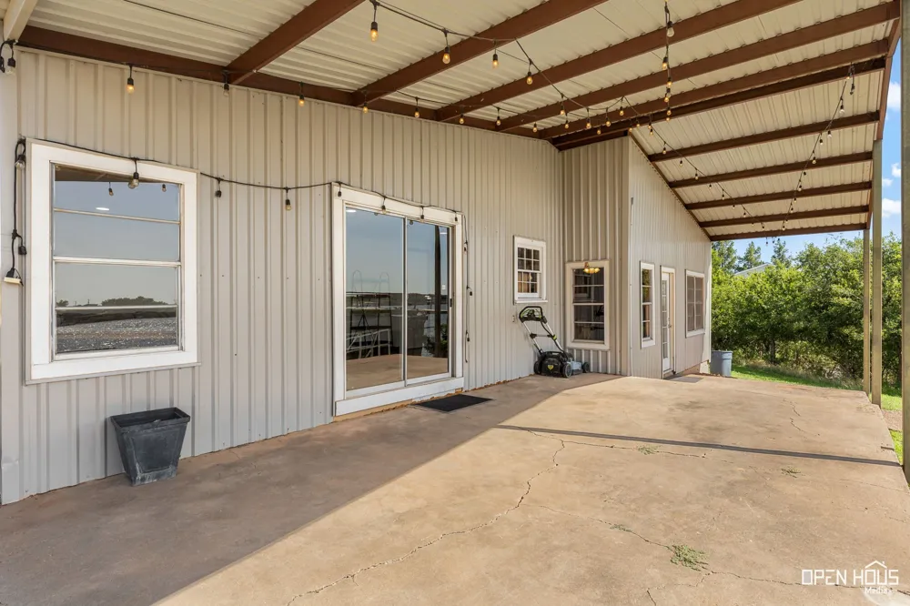 894 W Moonshine Road Seymour, TX 76380