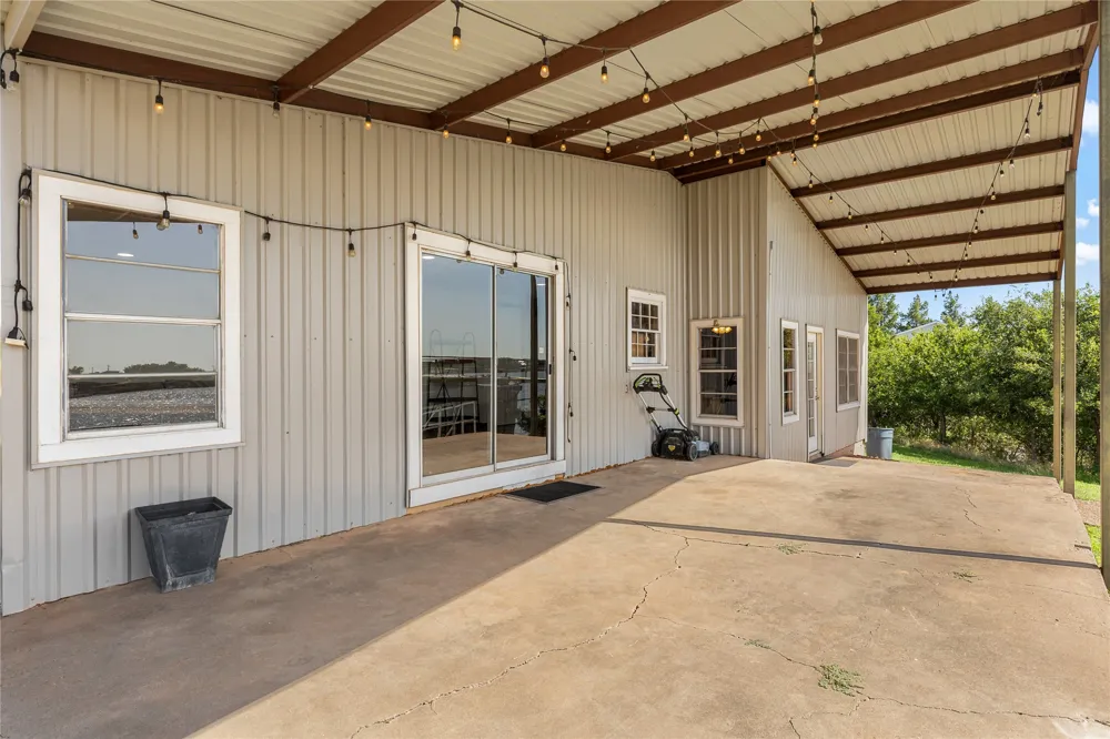 894 W Moonshine Road Seymour, TX 76380