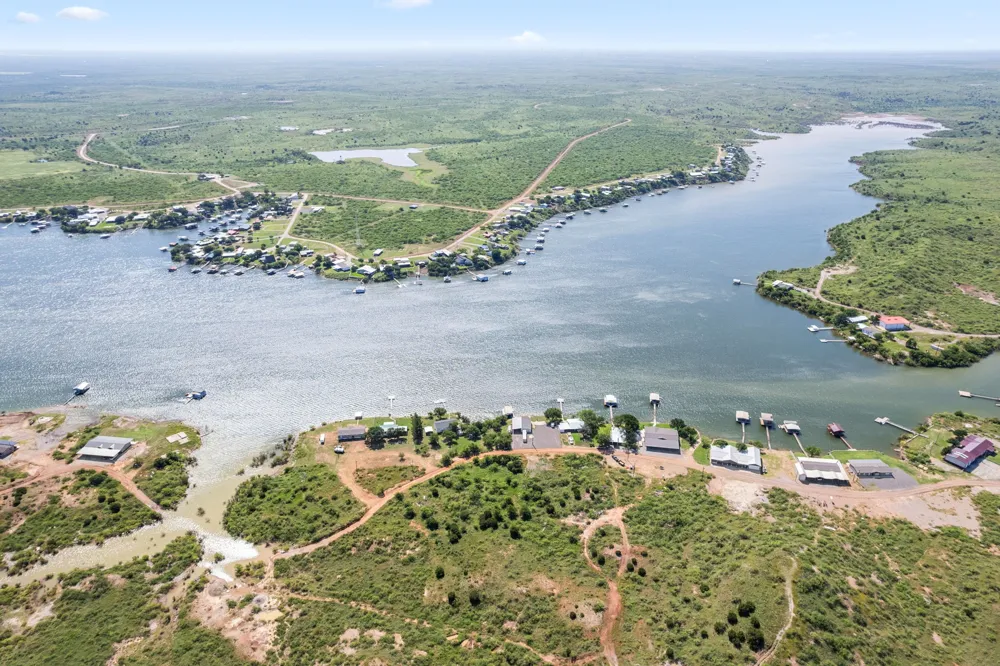 894 W Moonshine Road Seymour, TX 76380