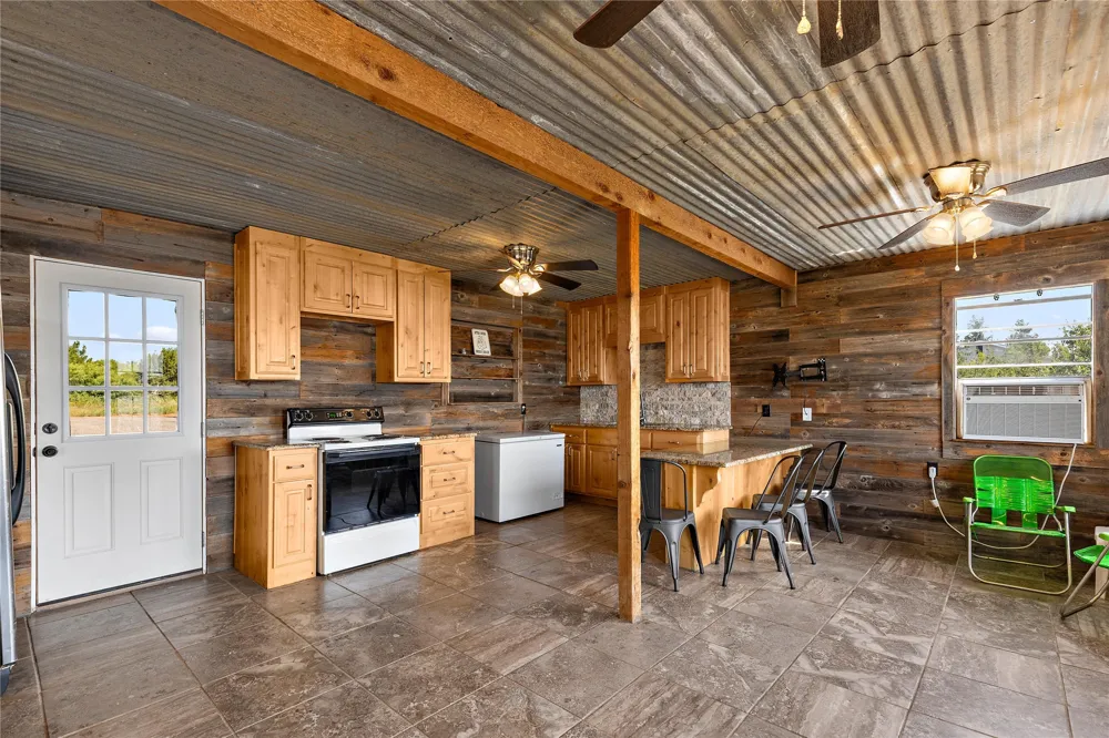 894 W Moonshine Road Seymour, TX 76380
