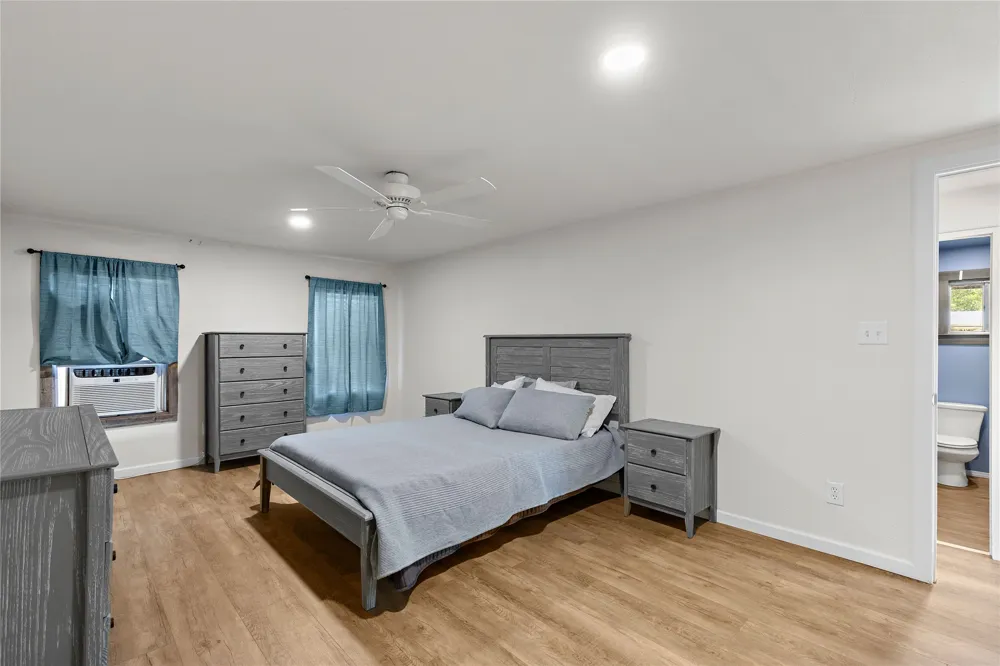 894 W Moonshine Road Seymour, TX 76380
