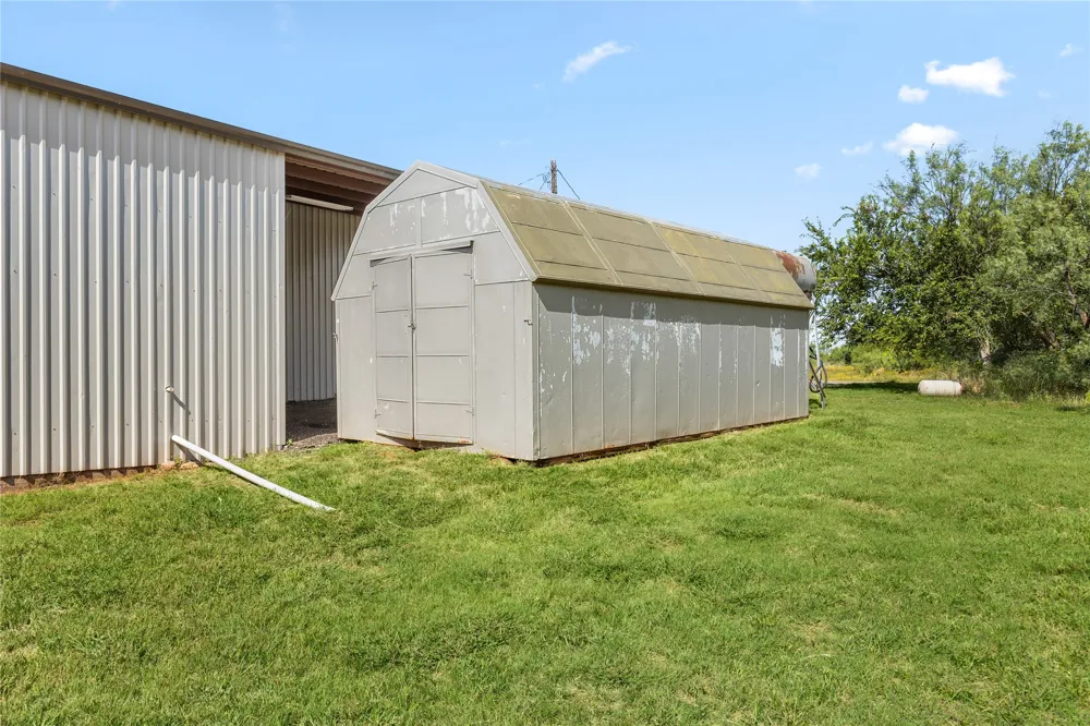894 W Moonshine Road Seymour, TX 76380