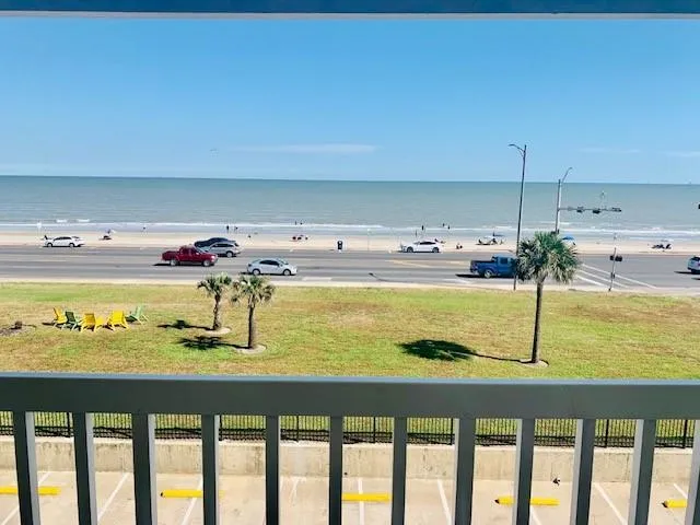 6300 Seawall Boulevard #8303 Galveston, TX 77551