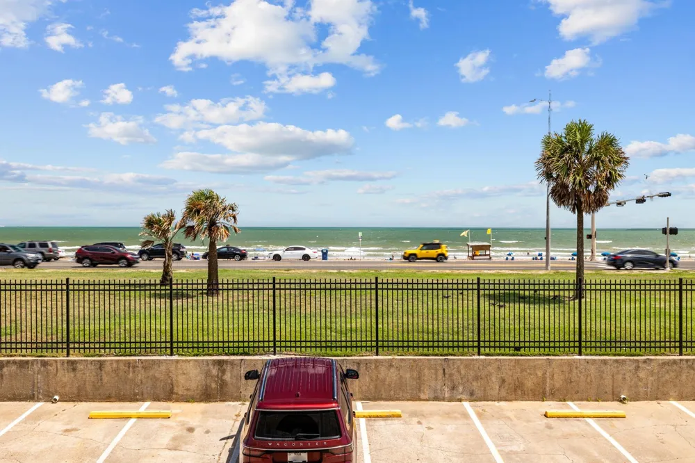 6300 Seawall Boulevard #8303 Galveston, TX 77551