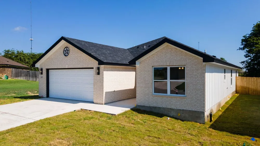 2115 Blackhawk Loop Belton, TX 76513