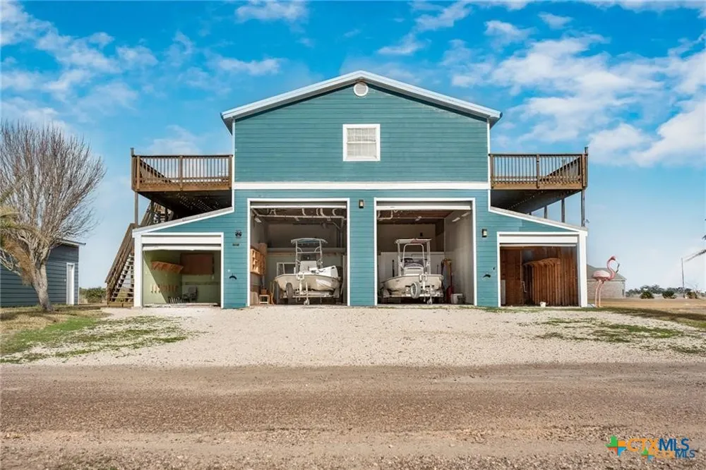 19 Dewberry Lane Seadrift, TX 77983