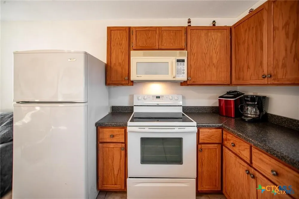 19 Dewberry Lane Seadrift, TX 77983