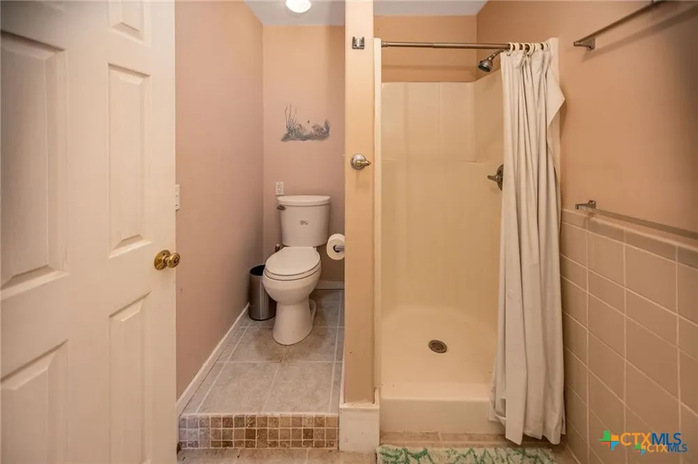 19 Dewberry Lane Seadrift, TX 77983