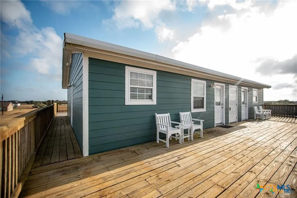 19 Dewberry Lane Seadrift, TX 77983