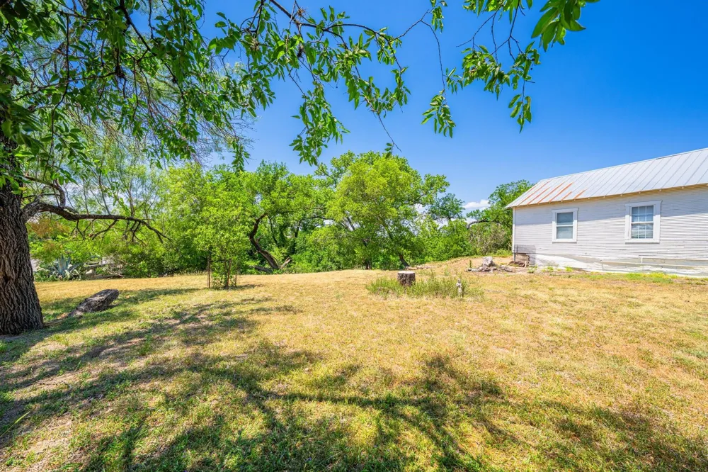 208 Francisco Lemos Street Kerrville, TX 78028
