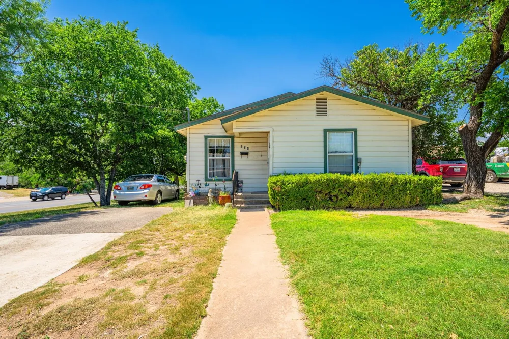 208 Francisco Lemos Street Kerrville, TX 78028