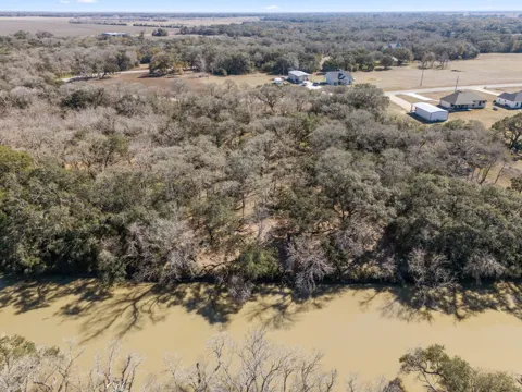 11 River Hollow Way