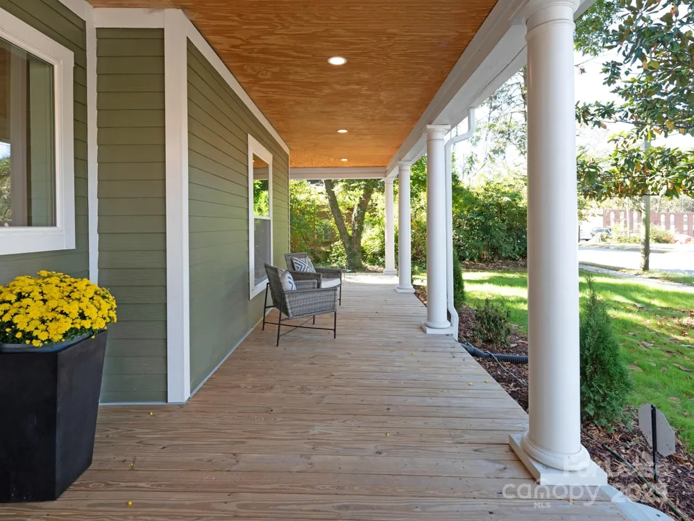 402 S Chester Street Gastonia, NC 28052