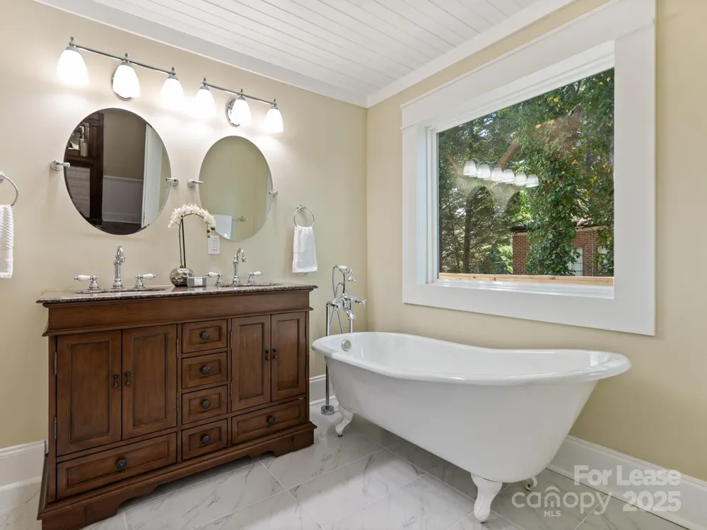 402 S Chester Street Gastonia, NC 28052