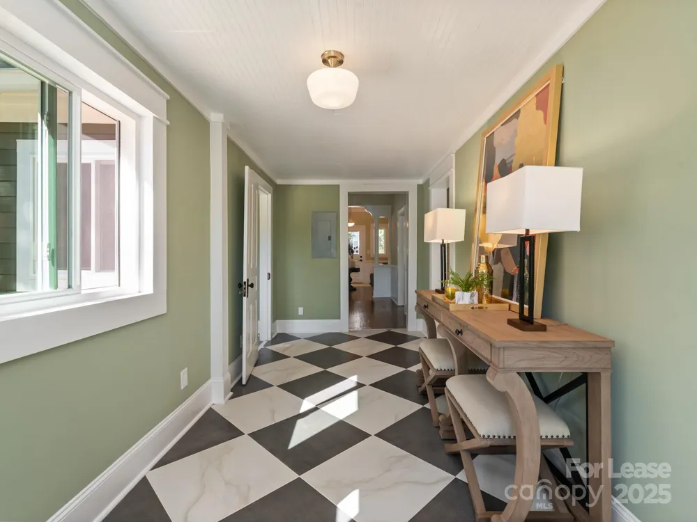 402 S Chester Street Gastonia, NC 28052