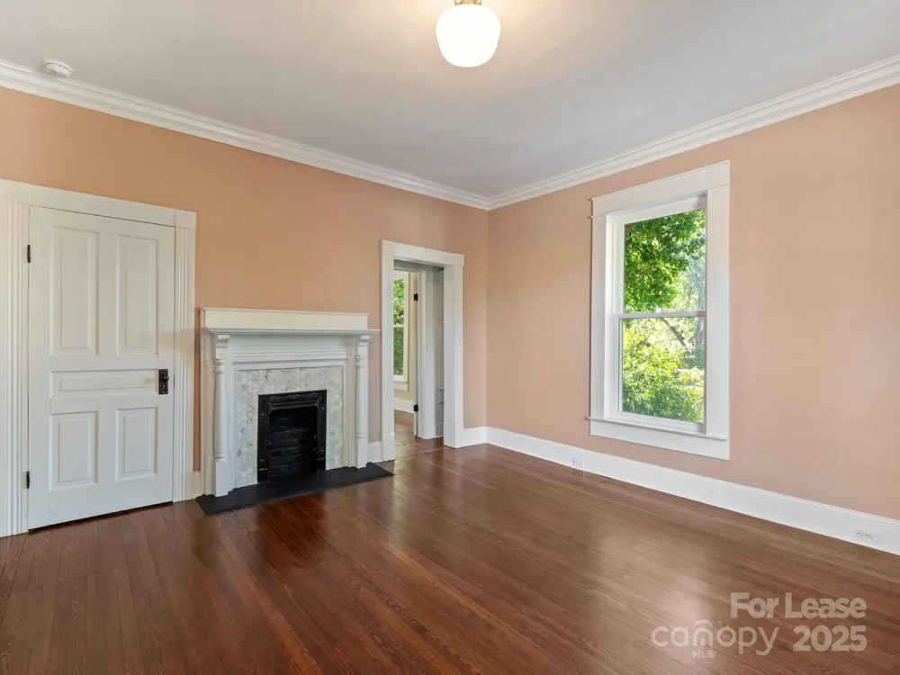 402 S Chester Street Gastonia, NC 28052