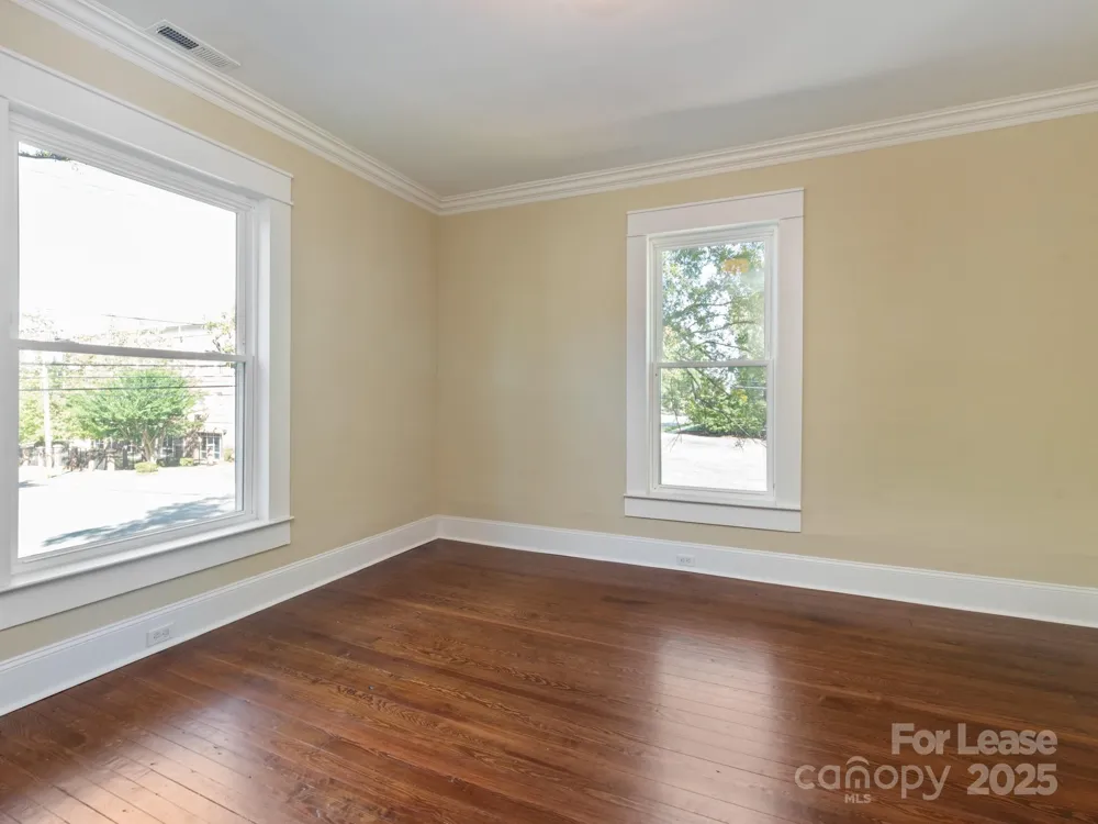 402 S Chester Street Gastonia, NC 28052