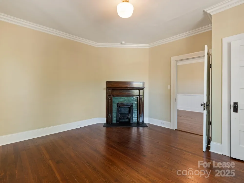 402 S Chester Street Gastonia, NC 28052