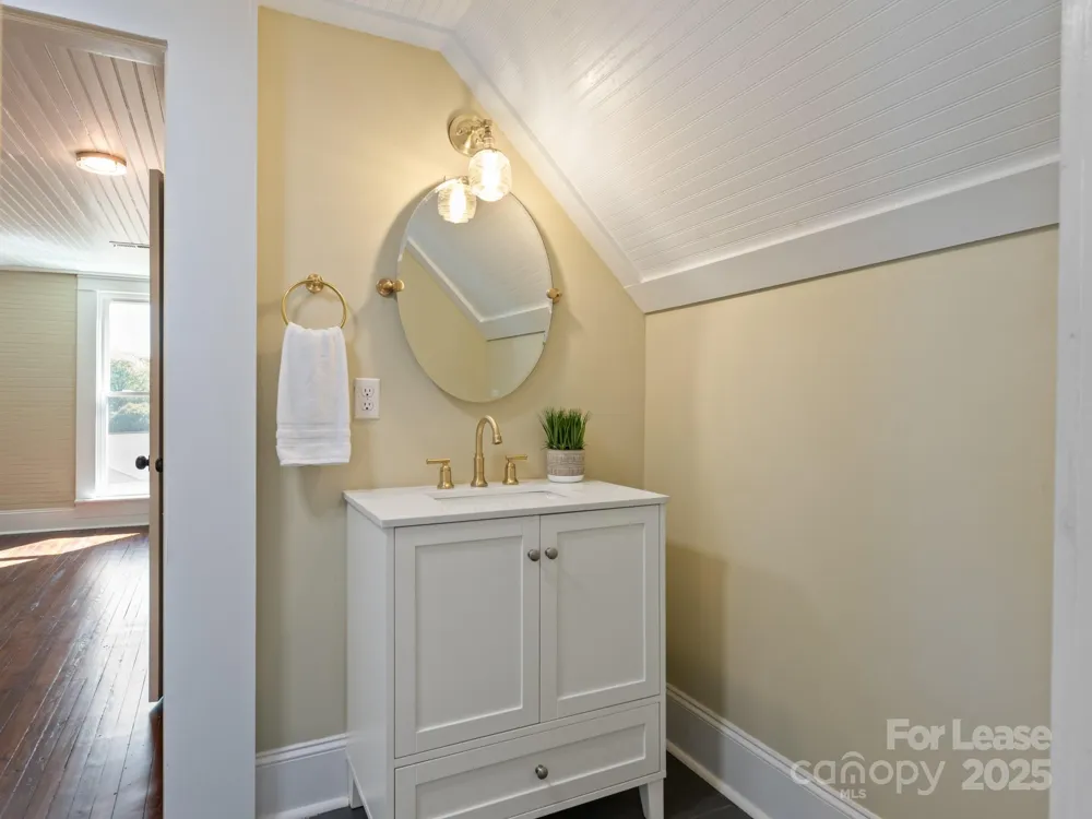 402 S Chester Street Gastonia, NC 28052