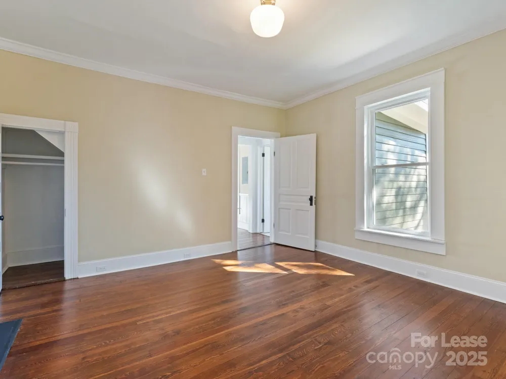 402 S Chester Street Gastonia, NC 28052