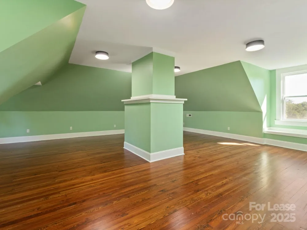 402 S Chester Street Gastonia, NC 28052