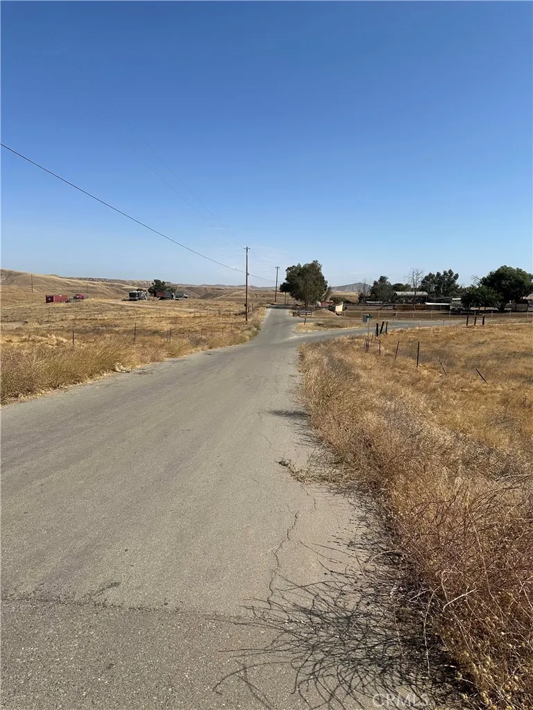 Cosmo Street Bakersfield, CA 93306