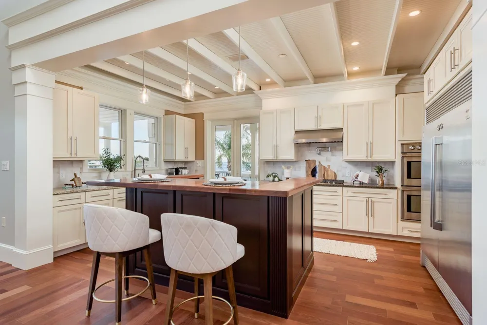 442 MIDWAY ISLAND Clearwater Beach, FL 33767