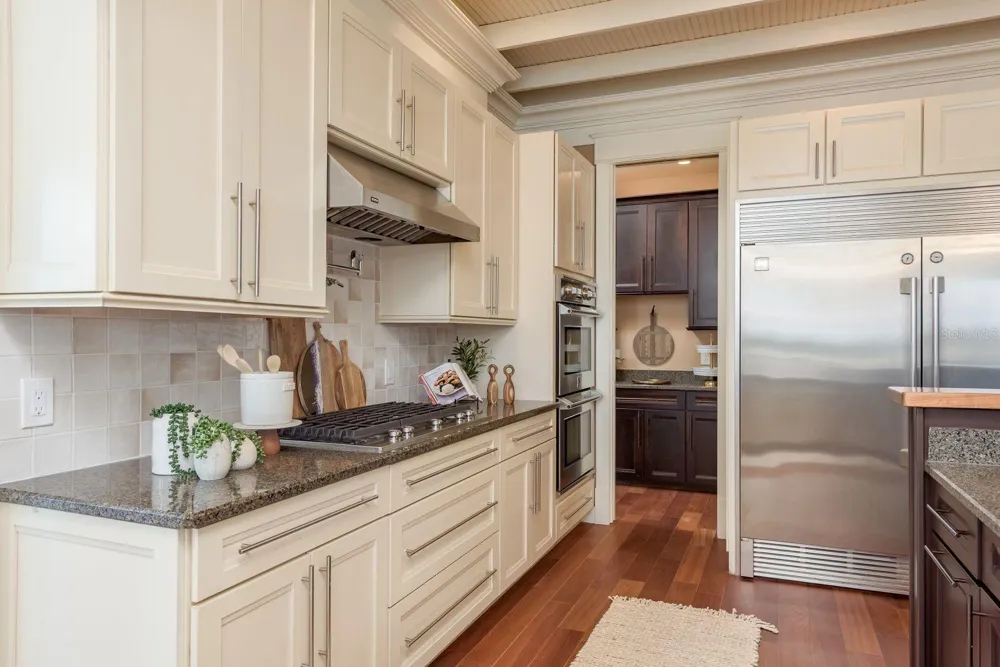 442 MIDWAY ISLAND Clearwater Beach, FL 33767