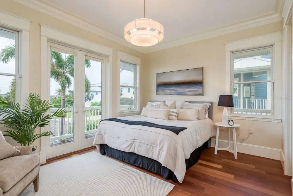 442 MIDWAY ISLAND Clearwater Beach, FL 33767