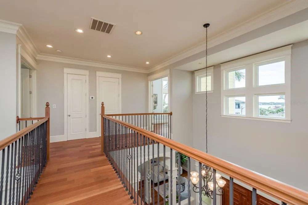 442 MIDWAY ISLAND Clearwater Beach, FL 33767