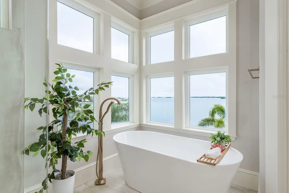 442 MIDWAY ISLAND Clearwater Beach, FL 33767