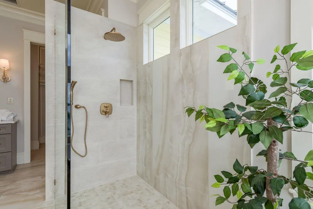 442 MIDWAY ISLAND Clearwater Beach, FL 33767
