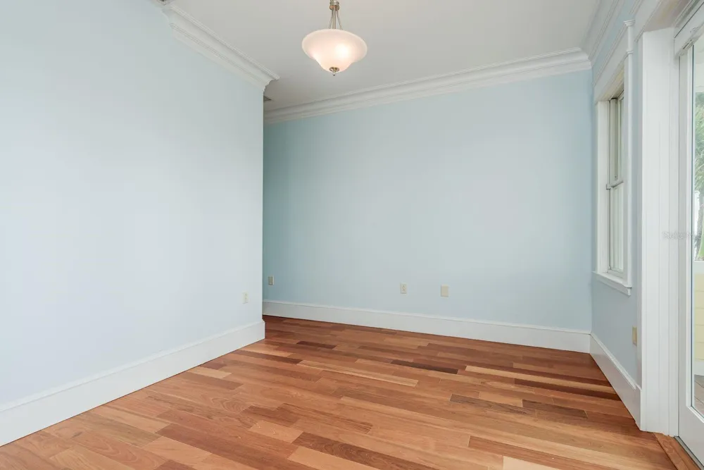 442 MIDWAY ISLAND Clearwater Beach, FL 33767