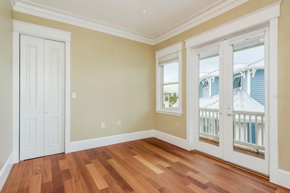442 MIDWAY ISLAND Clearwater Beach, FL 33767