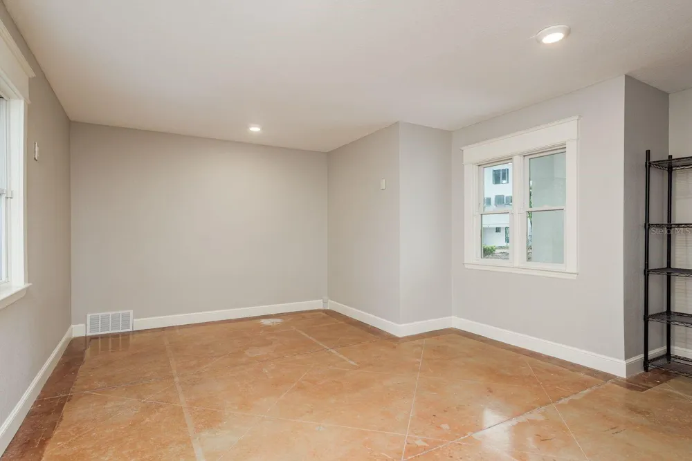 442 MIDWAY ISLAND Clearwater Beach, FL 33767