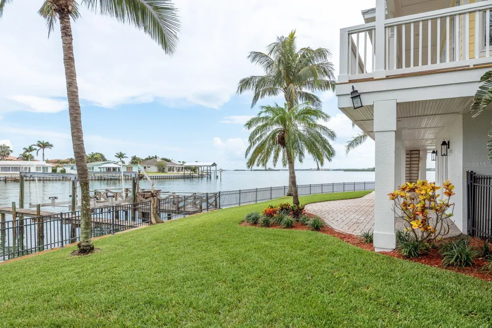 442 MIDWAY ISLAND Clearwater Beach, FL 33767