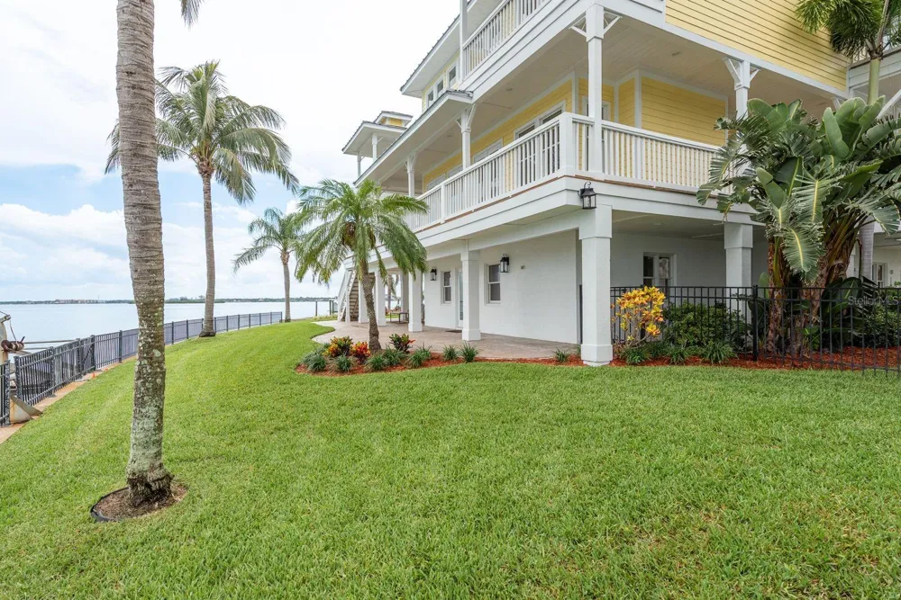 442 MIDWAY ISLAND Clearwater Beach, FL 33767
