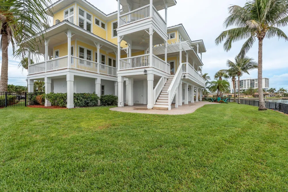 442 MIDWAY ISLAND Clearwater Beach, FL 33767