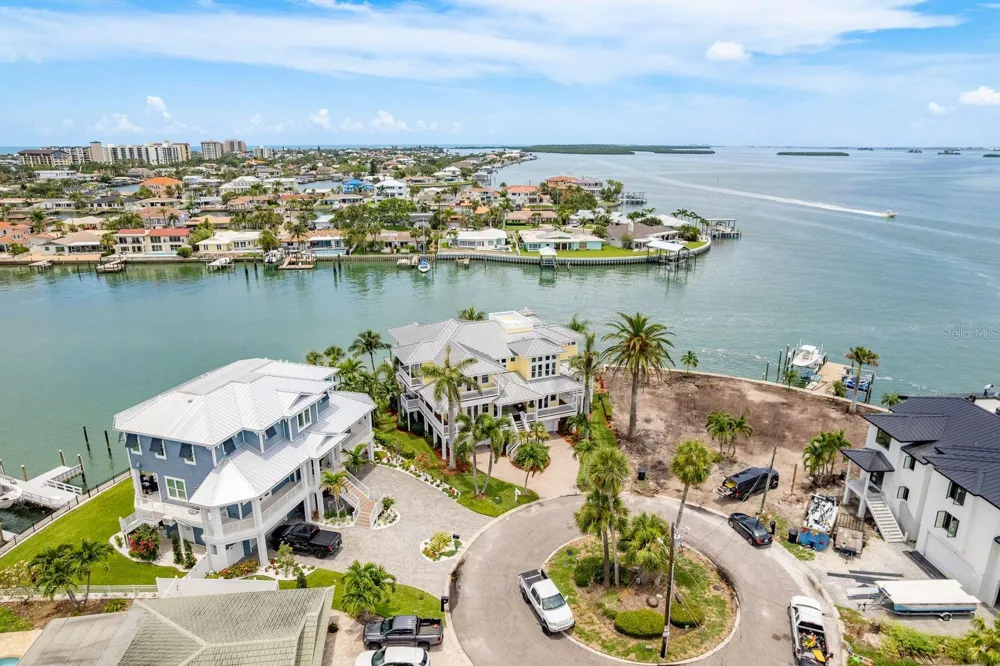 442 MIDWAY ISLAND Clearwater Beach, FL 33767
