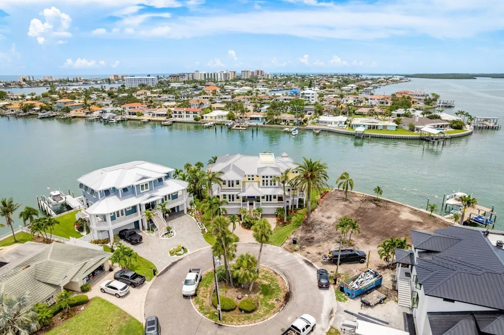 442 MIDWAY ISLAND Clearwater Beach, FL 33767