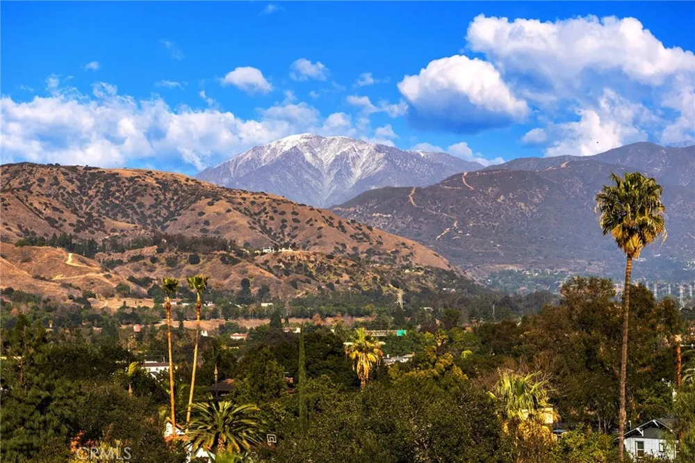 Dallas San Dimas, CA 91733