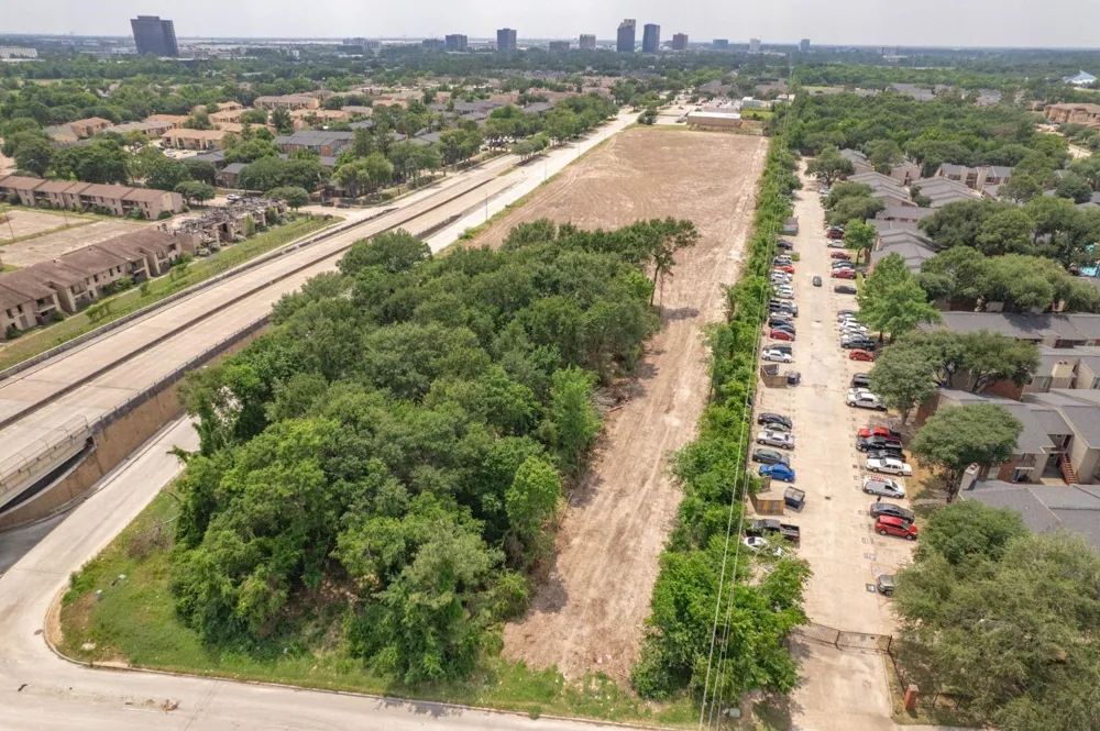 1003 Greens Road Houston, TX 77060