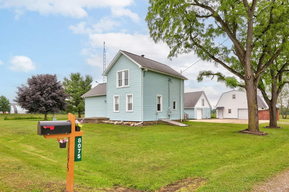 8075 Caine Road Millington Township, MI 48746